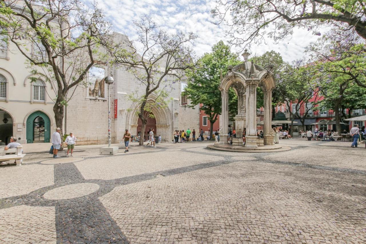 Golden Cage Chiado - Charm Historic And Cozy Apartment Lisbon Exterior photo